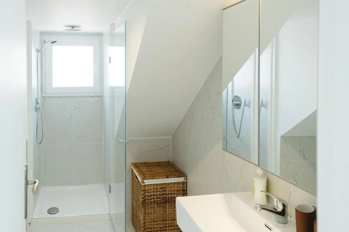 The Marigold Flower Of Lisbon Apartment