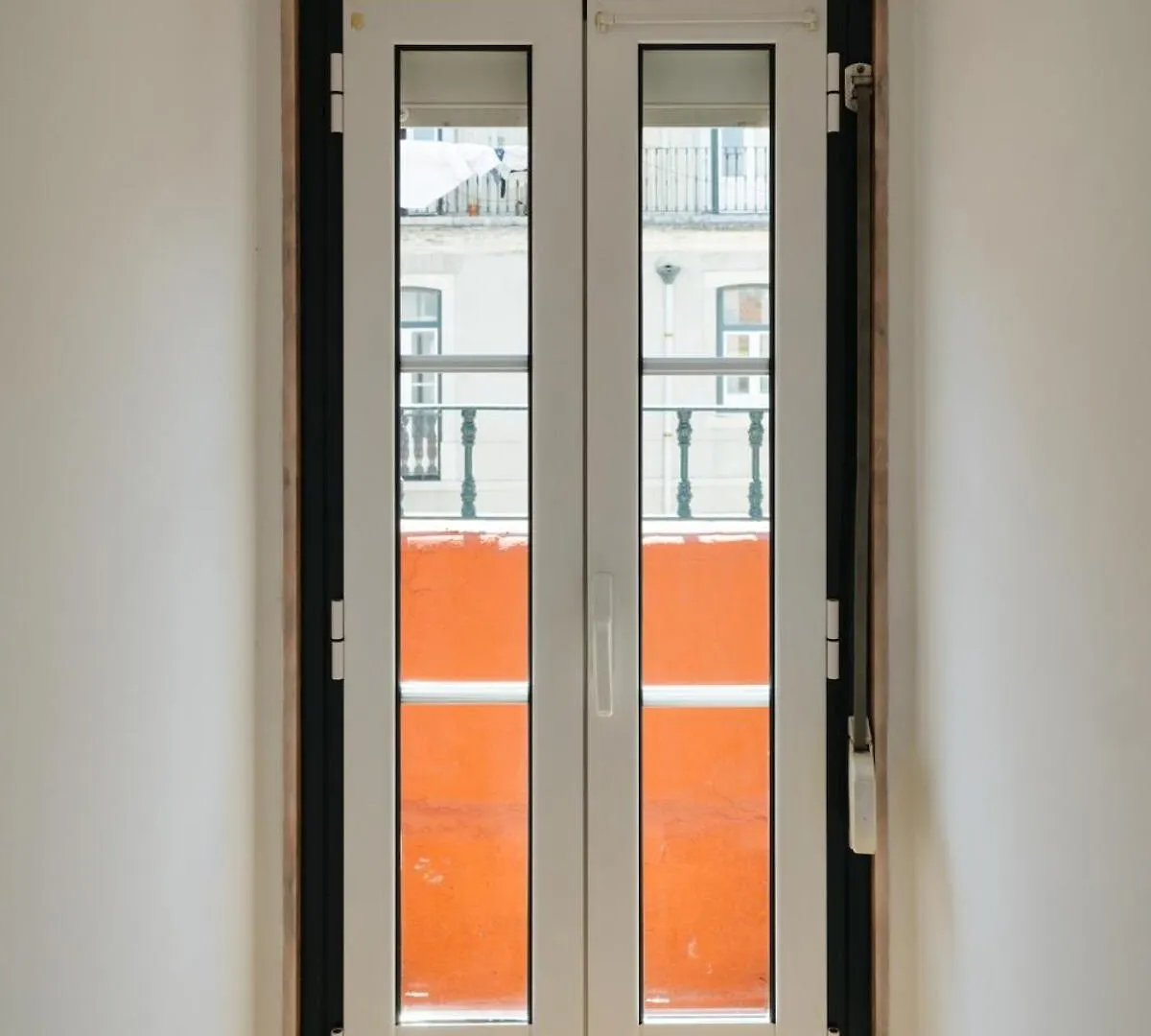 The Marigold Flower Of Lisbon Apartment